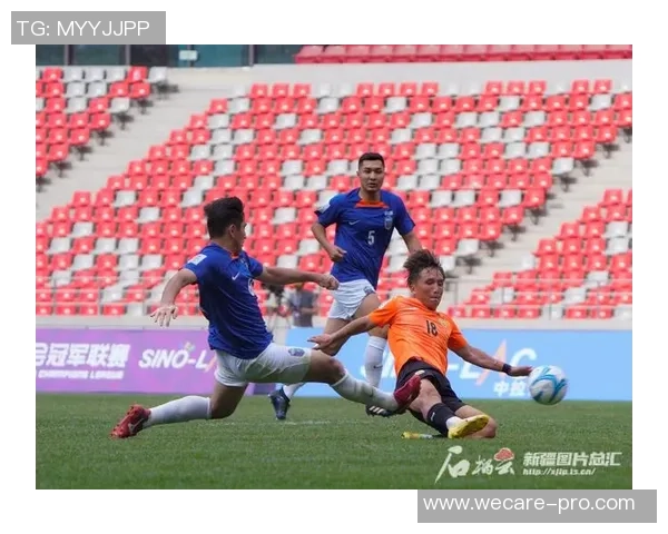 足球巨星乔装老头上演神级球技惊呆全场观众纷纷鼓掌叫好