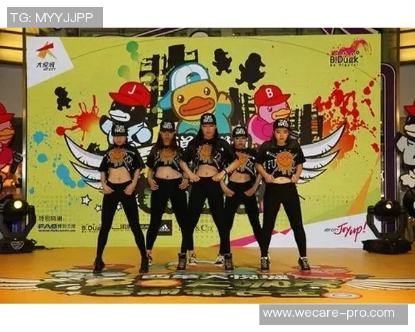 跟随足球明星的时尚脚步打破穿搭界限,尽享独特魅力与潮流风尚